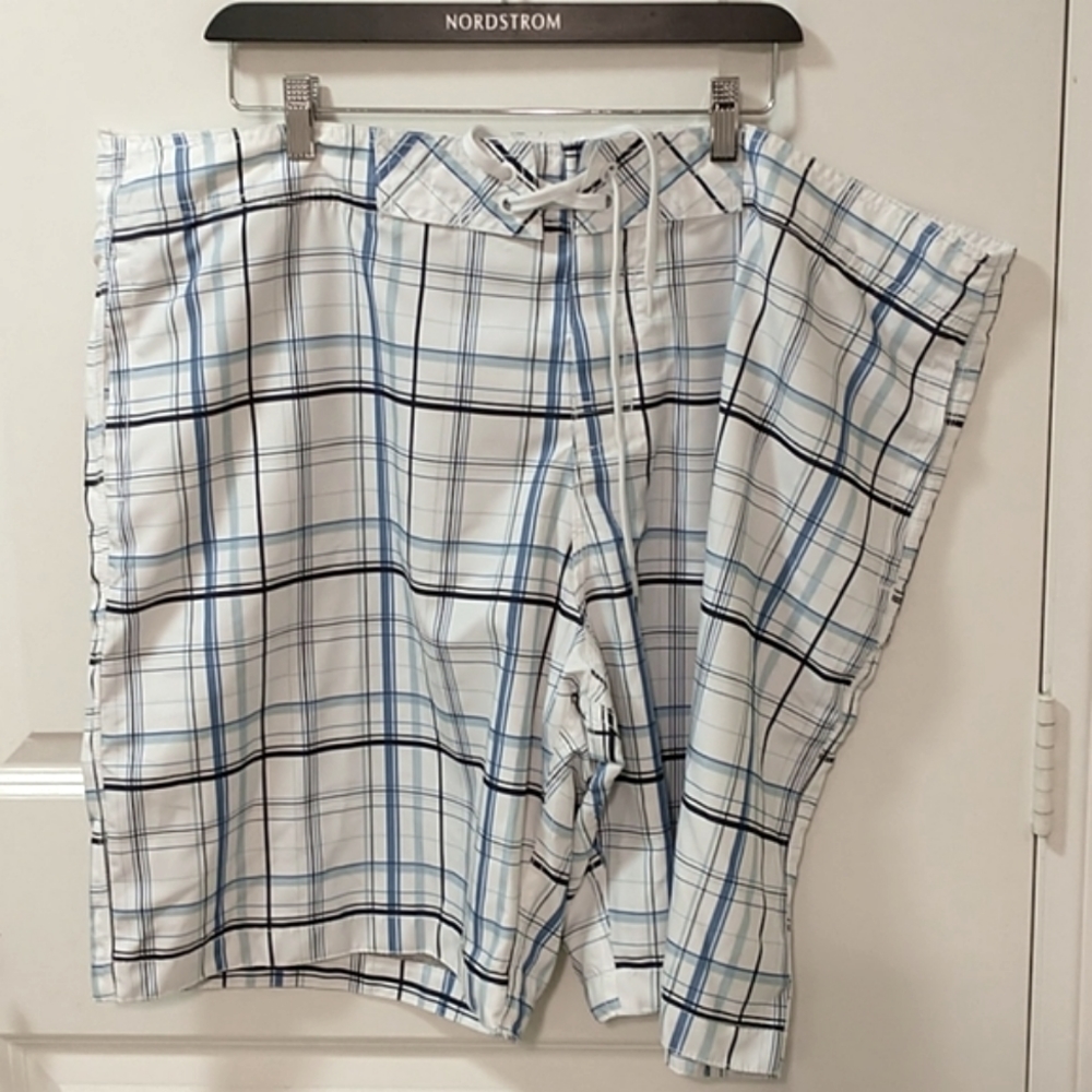 *NEW* Old Navy Men's swim trunks